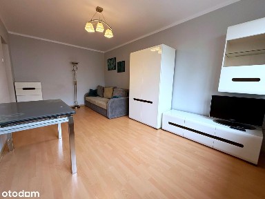 Spółdzielczo-wł. kawalerka z osobną kuchnią!