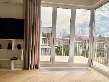 Słoneczny apartament dwupokojowy Warszawa Włochy