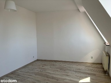 Kawalerka na poddaszu w Centrum Bytomia | 8B