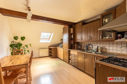 Dwupoziomowe mieszkanie z ładnym widokiem- 3 pokoje- 2 łazienki