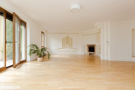 Apartment | 3 bedrooms | 2 bathrooms | 2 x parking