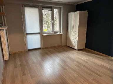 STARA HUTA 3-pokojowe z tarasem os. Krakowiaków OKAZJA