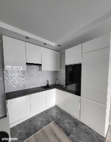 mieszkanie trzypokojowe z balkonem