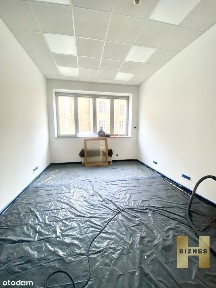 Lokal biurowy 57 m2 Rynek Stare Miasto Parking