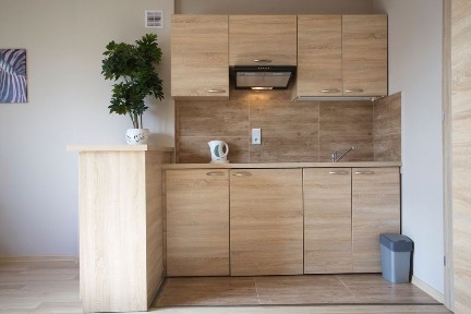 Samodzielny dwuosobowy pokój/kawalerka (aneks kuchenny, łazienka)