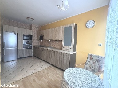 3 pokoje, balkon, ogrzewanie gazowe, budynek z 2002r.