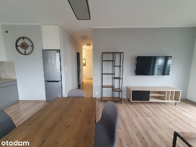 3 - pokojowe mieszkanie z dużym balkonem na najwyższym piętrze