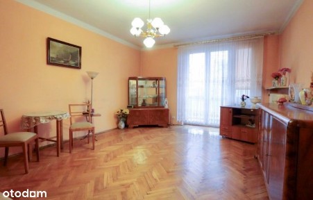 Balkon, światło i komfort - 2 pokoje na Markwarta