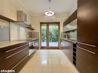 Osiedle Bażantów. Garaż. Klima.