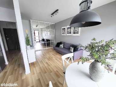 Urocze mieszkanie, 2 pokoje, komórka, winda, parking