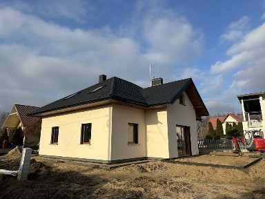 Dom wolnostojący na sprzedaż