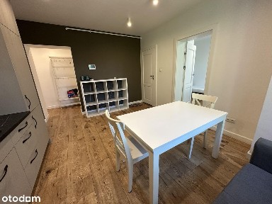 3 pokojowe mieszkanie w pięknej wyremontowanej kamienicy!