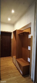 2 pokoje, 2 piętro, widna kuchnia, mały balkon.