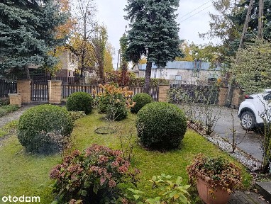 Dom wolnostojący z dużym garażem i dużym ogrodem