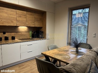 Bliźniak blisko centrum - gotowy do zamieszkania!