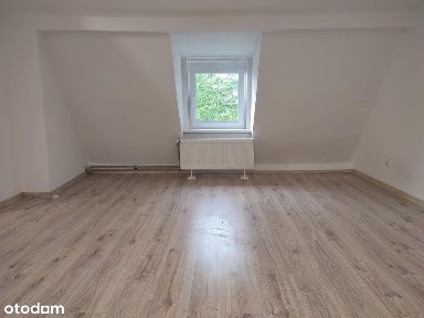 bez dodatkowych opłat administracyjnych