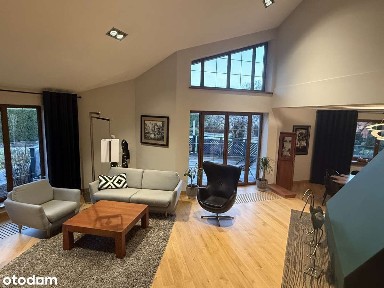 Na sprzedaż piękny, przestronny dom o powierzchni 256m2