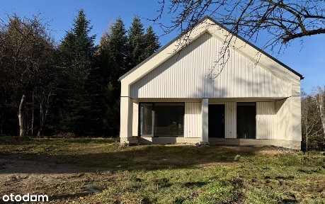 Parterowy dom jednorodzinny Nowoczesna stodoła 115 m2 przy lesie