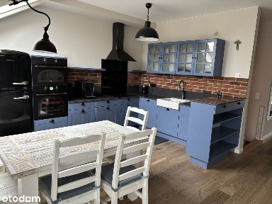 Komfortowe 2-poziomowe mieszkanie z tarasem, ogródkiem i garażem