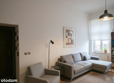 dwa pokoje, centrum, ładna kamienica