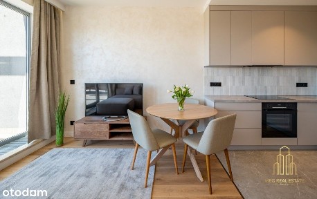 Piękne dwa pokoje z panoramą miasta i dużym tarase