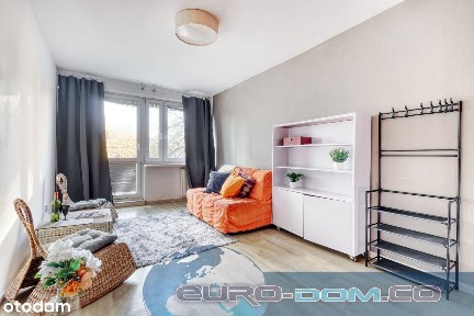 2-pokojowe mieszkanie Poznań, os. Kosmonautów - balkon, meble.