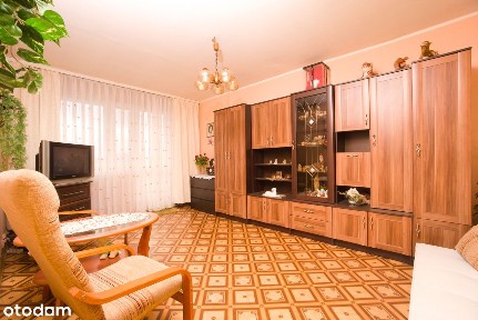 Ciepła woda z sieci, balkon, parking przed blokiem