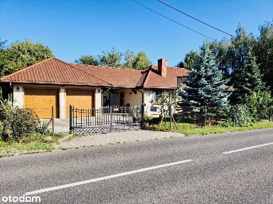 Dom jednorodzinny z wolnostojącym garażem dwustanowiskowym gm.Błonie