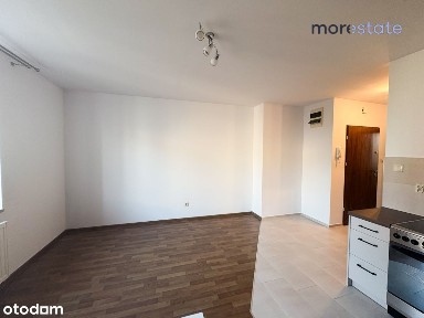 Dwa pokoje z niskim czynszem + parking / Zabłocie