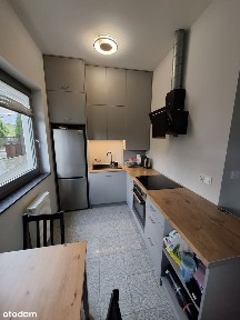 Lokal usługowy/ pracownia malarska z zadaszonym miejscem postojowym