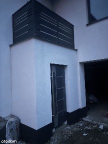 Nowy dom w pięknej okolicy !