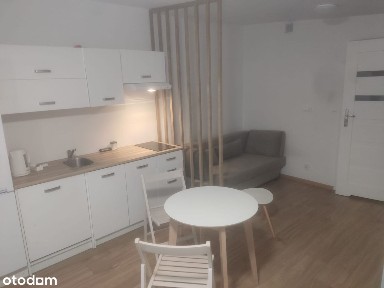 Słoneczna kawalerka na wynajem, 2400 zl ze wszystkim