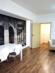 blisko rynku a cicho