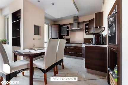 Mieszkanie ze świetnym układem i dwoma balkonami