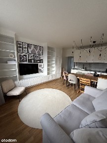 Słoneczne mieszkanie przy parku / Sunny flat near a park