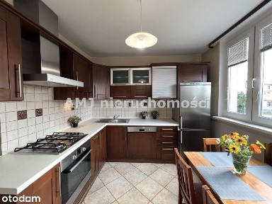 Przestronne 4-pokojowe mieszkanie z balkonem