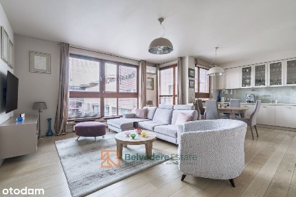 Przestronne mieszkanie z dużym salonem w Aura Park