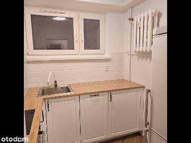 Świeżo wyremontowane 2 pokoje, oddzielna kuchnia z oknem