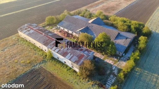 PGR pod Chęcinami na sprzedaż. Plac 4800 m2.