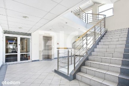 Biura w centrum Gdyni. Miejsca postojowe