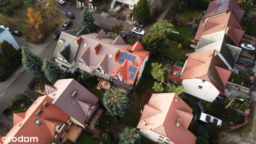 Elegancki dom szeregowy na kameralnym osiedlu - gotowy do zamieszkania