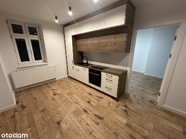 Komfortowe mieszkanie dwupokojowe w pięknej kamienicy blisko Centrum!