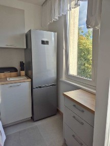 Piękna kawalerka 25 m2 w pełni wyposażona, metro Bródno, cisza 2/4p