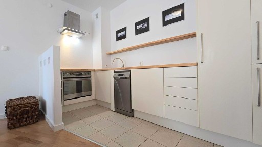 Kabaty, blisko lasu, stacja metra ok 5 min. spacerem