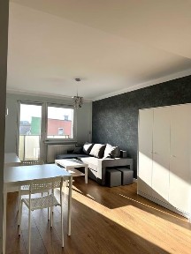 Przytulna kawalerka 25 m² z balkonem - blisko centrum, niskie opłaty!