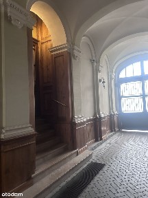 98m2, w zabytkowej kamienicy na ul. Roosevelta