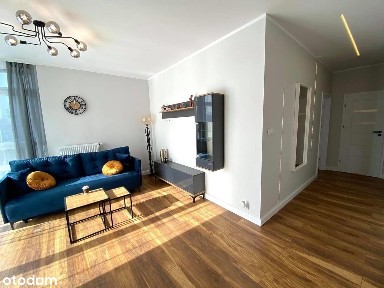 Miejsce postojowe, taras 27,5m2, komórka lokatorska