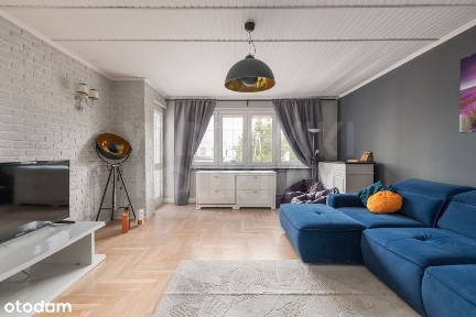 Dom mieszkalny z przestrzenią biurową, Marysin.