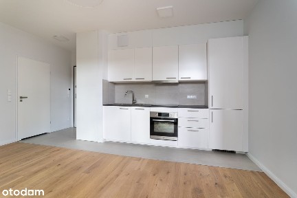 Duża słoneczna kawalerka od zaraz na długi termin !