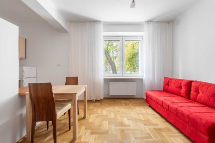 Kawalerka po remoncie, 100 m do Metra Wierzbno